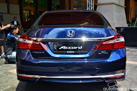 First look honda accord with sensing in malaysia rm170k youtube. Honda Malaysia Previews 2016 Accord Facelift In Obsidian Blue Pearl Autofreaks Com