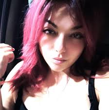 What facial products or face washes help with oily skin?