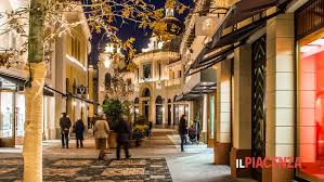 From monday to sunday, visitors can shop and browse from 10 to 20 clock to their heart's content. Fidenza Village Inaugura Nuovi Spazi E Brand Investimento Di 30 Milioni E 150 Nuovi Posti Di Lavoro