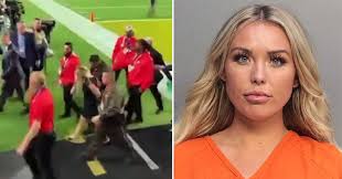 It is believed that the woman was instagram model kelly kay. Instagram Thot Kelly Kay Almost Streaked At The Super Bowl Wow Gallery