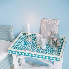 Bone Inlay Tabletts In Turkis Im Coastal Bohemian Wohnstil Handgemachte Tabletts Aus Indien Mit Weissen Blumenmuster Zum Servieren U Haus Deko Dekor