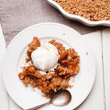 Recette De Croustade Aux Pommes A L Erable Coup De Pouce Haitian Food Recipes Maple Recipes Recipes