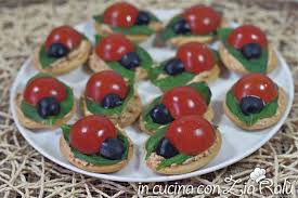 Tartine Coccinella Ai Pomodori Secchi In Cucina Con Zia Ralu Ricetta Ricette Idee Alimentari Cibo