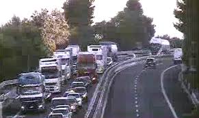 Il traffico scorre su tutte le corsie disponibili. Incidente In A14 Quattro Feriti Chiusa La Corsia Sud Dell Autostrada La Nuova Riviera