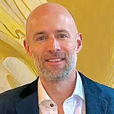 Marc Surette est le lauréat du Prix d'excellence en recherche  Donald-J.-Savoie