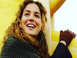 A riprova del grande successo ottenuto in carriera. Giusy Buscemi Perche Ha Lasciato Il Paradiso Delle Signore Il Messaggio