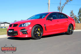 Has the usual gts features such as gps, heated seats, 6 piston big brakes, hsv edi, heads up display, leather and much much more. 2014 Hsv Vf Gts W507 Pack Muscle Car Stables