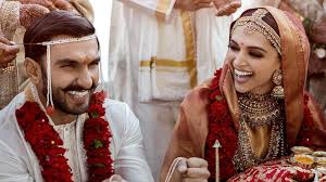 As Bollywood S Power Couple Deepika Padukone And Ranveer Singh Tied The Knot In Konkani And Sindhi Ceremony In Indian Bridal Makeup Bridal Makeup Indian Bridal