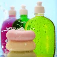 Bilas muka dengan air terlebih dahulu untuk melembapkan kulit. 3 Cara Penjagaan Dan Melicinkan Kulit Muka Lelaki Faisal B Ali Ali Barzomfaisal B Ali Ali Barzom