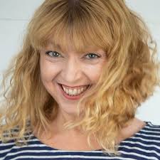 Jo Burke (@JoBurkeComedy)