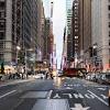 Das unternehmen besitzt und verwaltet ungefähr 2000 wohnungen in mehr als 40 anlagen in den stadtteilen manhattan, queens und new york. 3