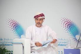 من هم المقصودون بحزب الكنبة في حديث وكيل وزارة العمل بسلطنة عمان وطن يغرد خارج السرب
