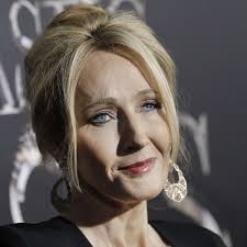 Maybe you would like to learn more about one of these? J K Rowling Wehrt Sich Gegen Transphobie Vorwurfe Und Enthullt Dusteres Geheimnis Stars