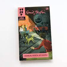 Namun, kamu harus memahami terlebih dahulu apa itu resensi. Resensi Novel Lima Sekawan Memburu Kereta Api Hantu Halaman 1 Kompasiana Com
