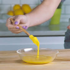 how to make a diy olive oil face mask