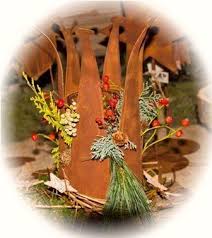 Edelrost Metall Deko Krone Von Rostikal Garten Ideen Gestaltung Garten Deko Garten Dekoration Garten Diy Garten Ideen Fruhling Fru Edelrost Rostige Deko Deko