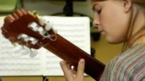 Guitarra, piano, violin, chelo, flauta, saxofón, percusión, batería Instrumentos Musicales Para Ninos Cuales Son Los Mas Adecuados Consumer