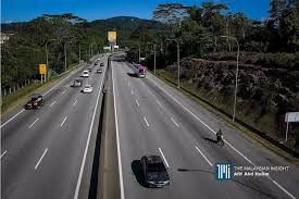 Next was sultan nazrin shah of perak, sultan sallehudin badlishah of kedah and the representative of perlis regent tuanku syed putra jamaluail about five minutes later. Bus Bus Driver Dies While Taking Passengers From Shah Alam To Penang The Malaysian Insight Driver