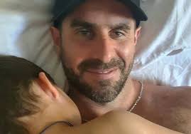 Javiera suárez estudió en el santiago college y en la universidad finis terrae, donde se tituló de periodista. Hijo De Cristian Arriagada Y Javiera Suarez Se Encontro Antigua Foto De Su Padre Soy Yo