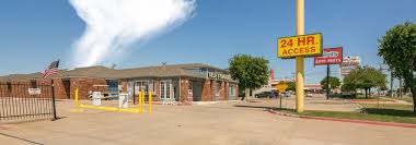 The median income in irving, tx is $59,737 and the median home value is $196,902. Self Storage Units Irving Tx Security Self Storage