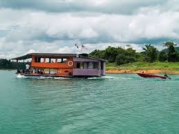 Pang house boat tasik kenyir. Keindahan Tasik Kenyir Adindadida