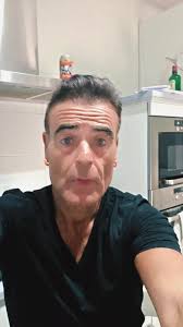 Me tiño el pelo de verde si llegamos a 2000 seguidores