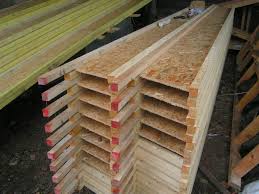Poutre I Autoconstruite Il Nous A Fallu 1600 Pointes Pour Realiser 30 Poutres I Composites D Enviro Wood Frame House New Home Construction Timber Frame Homes