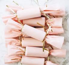 1001 Tutoriels Et Idees Pour Emballer Un Cadeau De Maniere Originale Un cadeau pour boire & manger entre amis ou en famille. tutoriels et idees pour emballer un