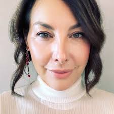 Danielle Wolfson's Instagram, Twitter & Facebook