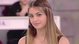 Puntate la sveglia perché a mezzanotte 'moments' sarà vostro!! Emma Muscat A Cuore Aperto Nessun Ritorno Di Fiamma Con Biondo