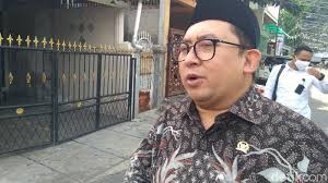Momen langka fadli zon wawancara fahri hamzah: Fadli Zon Positif Corona 3 Hal Ini Picu Risiko Terpapar Meski Sudah Vaksin