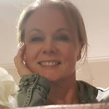 Ruth Cuthbertson's Instagram, Twitter & Facebook