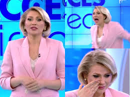 Prezentatoarea emisiunii „acces direct de la antena 1, mirela vaida, a fost atacata vineri, in direct, de o femeie dezbracata care a intrat in platou si a aruncat cu un bolovan. 43yv4b4ejgnl6m
