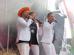 My arms keep missing you. Caught In The Act Wikipedia