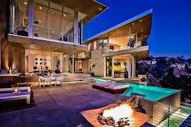 Celebrity Homes Dj Avicii S Beautiful La Villa Hollywood Homes Celebrity Houses Luxury Swimming Pools