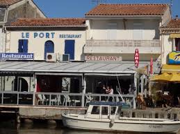 Entre terre et mer, le grau du roi est une station balnéaire du sud de la france au bord de la méditerranée. Restaurant Du Port Le Grau Du Roi Gard France Bild Von Restaurant Du Port Le Grau Du Roi Tripadvisor