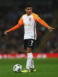 #inter #taison bastidores do namoro de taison com o inter / como foi a primeira barcelona atrás de veron, a volta de taison e novidades no futebol brasileiro! Taison Photos Photos Manchester City V Shakhtar Donetsk Uefa Champions League Uefa Champions League Donetsk Champions League