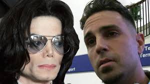 Michael jackson's large and loyal fanbase and his family claimed victory on monday as the king of pop's estate has won in their latest attempt to prevent choreographer wade robson from filing a sexual abuse lawsuit. Kghlyknj5qhrwm