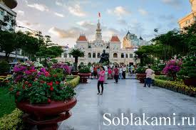 Kalo dari vietnam (ho chi minh) mau ke phnom penh, bisa beli tiket di pham ngu lao (hcm city), bus ada yg dari pagi mpe sore. Kota Ho Chi Minh Atraksi Apa Yang Harus Dilihat Di Kota Ho Chi Minh Museum Pengobatan Vietnam Tradisional Atraksi Kota Saigon Ho Chi Minh Candi Thiene Caranya
