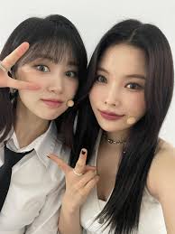 220720 Weki Meki Twitter Update with Rina