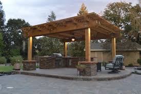 Custom patios specializes in standing patio covers this covered with an outdoor kitchen and fireplace is the perfect retreat from, find and save ideas about covered patios on see more backyard patio outdoor living. 75 Beautiful Outdoor Kitchen Design With A Roof Extension Houzz Pictures Ideas July 2021 Houzz