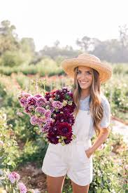 This Flower Farm Will Make You Want To Become A Flower Farmer Julia Berolzheimer Flower Farmer Farm Clothes Gal Meets Glam