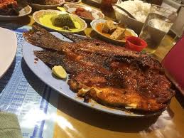 Bumbu kecap merupakan bumbu yang paling populer untuk membakar ikan. Cara Membuat Bumbu Ikan Bakar Kiambang Bagaimana Membuat Ikan Bakar Kiambang Yang Menggugah Selera Resep Dapur Indonesia Yaitu Resep Ikan Bakar Bumbu Kuning Dan Bumbu Padang Thehomerentalshopper