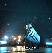 The guy says the n word over and over in the majority of his songs. Fans Praise Kendrick Lamar For Delivering A Flawless In Sydney As He Continues Damn Tour Daily Mail Online