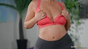 Curvy action with Kate Dee - PORNSTARS.TUBE