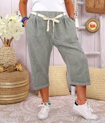 Profitez des petits prix sur gémo.fr pour vos achats de shorts et pantacourt femme. Epingle Sur Collection Charleselie