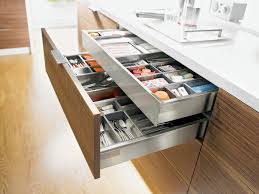 Tiroir A L Anglaise Hauteur M 83 Mm Quincaillerie Richelieu Metal Kitchen Cabinets Modern Kitchen Cabinets Solid Wood Kitchen Cabinets