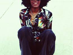 While her fashion choices might have caught most of the headlines in the '70s, we think it's bianca jagger's mass of curls that deserve the fullest attention. 70 Fashion Trends Of The 70s Bellatory Fashion And Beauty