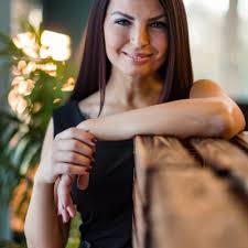 50 im Gespräch mit Kommunikatorin Charlotte Enzelsberger by Raus aus der  Couch 2.0