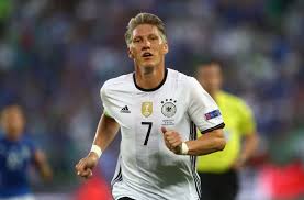 Bastian schweinsteiger (pronounced ˈbasti̯an ˈʃvaɪ̯nʃtaɪ̯ɡɐ (); Schweinsteigers Rucktritt Danke Fussballgott Fussball Stuttgarter Zeitung